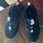 KURU Black Athletic Shoes Size 8.5 Photo 0