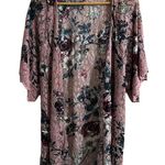 About A Girl  Photo 0