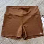 Alo Yoga  Brown Athletic Shorts High-Waisted Performance Photo 4