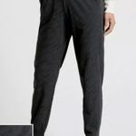 Athleta  Brooklyn Textured Jogger Size 4 Black Travel Comfy Versatile Women's Photo 0