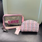 The Vintage Shop The Vintage brand LOVE Toiletry Bag and makeup cosmetics case set of 2 Photo 1