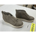 Womans Arizona Jean Co Lucy Bootie 6 M Gray Side Zip Flat Heel Round Toe Photo 1