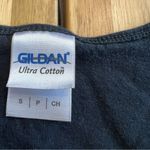 Gildan  Ultra Cotton Montana Bear Arms Graphic Tank Top Black Size Small Photo 3