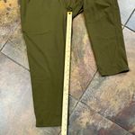 Yogipace Women’s Green Drawstring Pull Photo 4