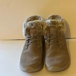 Skechers On-the-GO City 2
Suede Ankle Boots Dark Taupe
8.5 Women's Photo 8