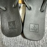 REEF Women’s Cushion Bounce Stargazer Flip Flop Sandals Photo 5