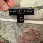Signature Studio  floral cold shoulder long sleeve top size 3XL Photo 1