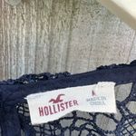 Hollister Women’s medium  floral crochet cropped navy blue tank top Photo 1