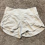 Lululemon Women’s Speed Up Shorts White Size 6 4” Photo 2