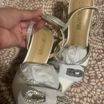 Dream Paris DreamPairs Silver and White High Heel size 7.5, new Photo 3
