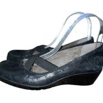 Michelle D Shoes Womens 8 Used Black Snake Skin Texture Wedge Photo 2