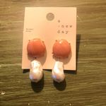 A New Day  NWT Peach/Pink and Pearl Gold Drop/Dangle Earrings Photo 1