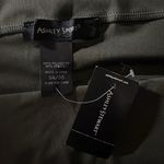 Ashley Stewart  Sport NWT Size 34/36 Olive Green 2 Pocket Athletic Leggings Photo 3