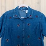 VTG Erika & Co Womens Denim Short Sleeve Shirt Size L Embroidered Floral 90s Blue Size L Photo 1