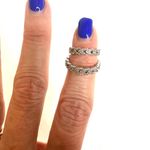 Trendy adjustable silver knuckle ring. NWOT. Photo 1