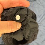 Lululemon  black and grey camo hotty hots size 8 4” inseam low rise Photo 4