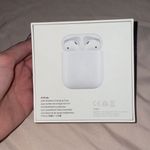 Apple AirPods Photo 2