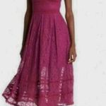 NSR | Crochet Lace Sleeveless V Photo 0