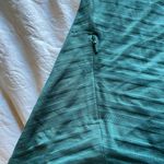 Mountain Hardwear NWT:  green long sleeve UPF25 shirt Photo 5