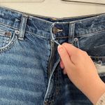 American Eagle  Womens Highest Rise 90s Boyfriend Short Size 6 Distressed hem Photo 3