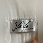 Vava by Joy Han VaVa by Jon Han Women’s White Embroidered top 3/4 sleeves Size M Photo 4