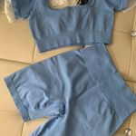 Bo+Tee  Seamless Biker Shorts And Crop Top  Photo 3