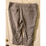 Xhilaration  Women's Plus sized Gray Plaid Capri size 15 Photo 1