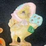 VTG. AVON Lot 5 HALLOWEEN CAT BEAR BUNNY CHICK PINS Christmas Easter BROOCH NEW Orange Photo 5