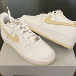 Nike New Air Force 1 GS 'White Light Khaki' Photo 2