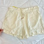 NWT cute shorts White Photo 1