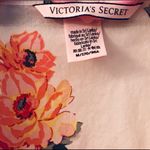Victoria's Secret Victoria’s Secret Women’s Floral Print Pajama Top Photo 2