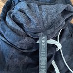 Vuori  Halo Essential Camo Black Hoodie Size Small Photo 2