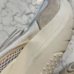 UGG  LA Cloud Low Top Cream Sneaker Shoe Size 10 Photo 7