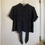 Lily White 🌞 Cropped Button Down Black with White Arrow Blouse A Photo 1