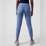 Athleta  Trekkie Jogger Cottage Blue Joggers Pants Size 8 Womens Ripstop Mid-Rise Photo 11