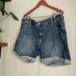 Silver Jeans  Co. Plus Size Elyse Mid Rise Comfort Fit Shorts 22W Photo 1