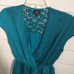 ⭐️ Emerald green lace flowy neckline blouse teal Size M Photo 1