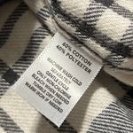 Field & Stream  medium women's LS button down plaid with front pocket new w tags Photo 4