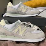 New Balance 574 Classics Photo 2