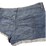 Old Navy  Plus Distressed Mid-Rise‎ Boyfriend Medium Wash Shorts Size 22 Photo 5