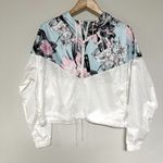 Nike NEW Hyper Windrunner Jacket Photo 4