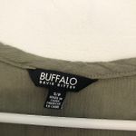 Buffalo David Bitton V-Neck Short Cap Sleeve Top Solid Olive Green Boho Small S Photo 3