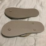 Old Navy  Tan flip flops Sandals NWOT size 7/8 Photo 4