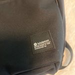 Lululemon Double-Zip Backpack 22L-Black/Grey Eucalyptus Photo 3
