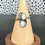 Vintage Sterling Silver Mother of Pearl Two Stone Leaf Detail Size 5.25 Photo 1