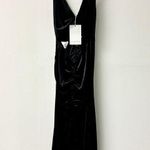 NWT coolrated Sleeveless V Photo 1