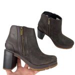 Sorel  Blake Distressed Ankle Waterproof Leather Boots in Blackened Brown Size 7 Photo 0