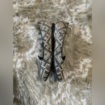 Vera Wang  Flats Color black/straw size 9 1/2 Photo 3