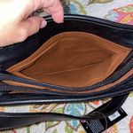 Stone Mountain genuine leather handbag black strap middle zipper closure NWT Photo 5