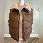 BP ✨Women’s Vintage Style Faux Fur Winter Jacket Vest- Medium Brown /cream pockets Photo 1